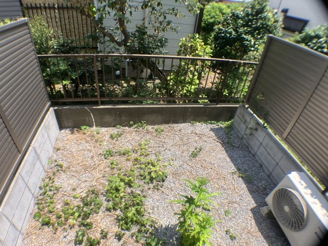 メルディア与野本町の庭