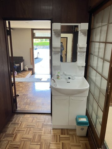 小多利濱田邸の独立洗面台|独立洗面化粧台付き