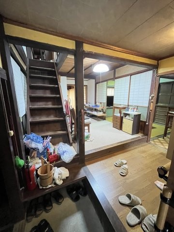 稲畑中古戸建（農地付き）の内装|内装もきれいです