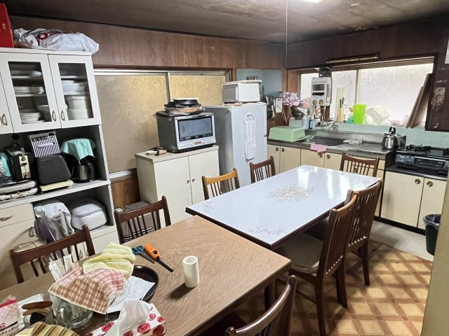 稲畑中古戸建（農地付き）のキッチン|キッチンでお料理をお楽しみください