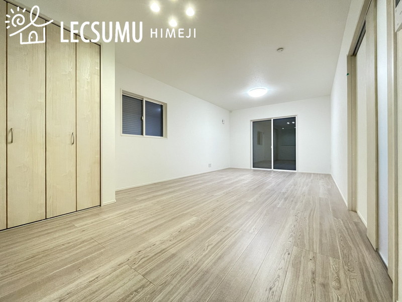 姫路市飾磨区今在家2丁目/新築戸建の居間・リビング