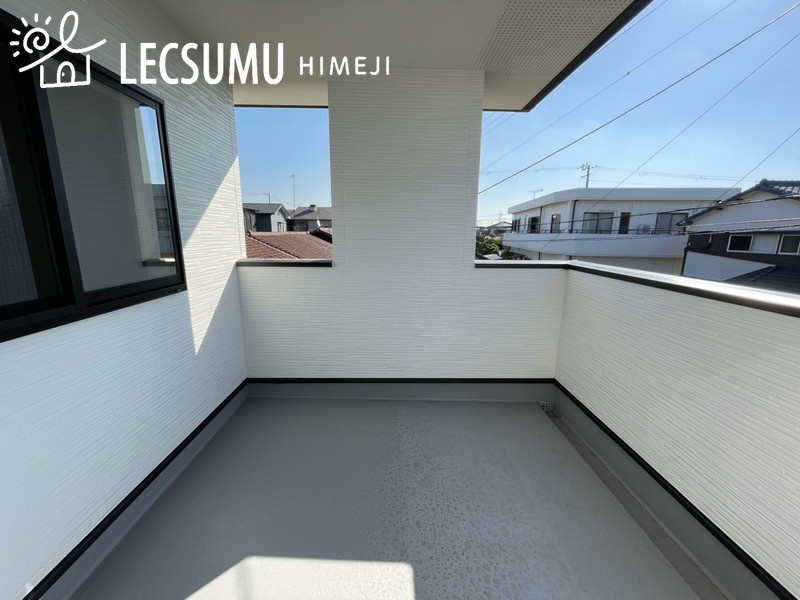 姫路市飾磨区今在家2丁目/新築戸建のバルコニー
