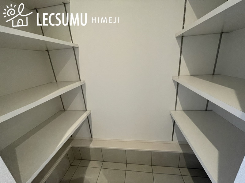 姫路市飾磨区今在家2丁目/新築戸建の収納