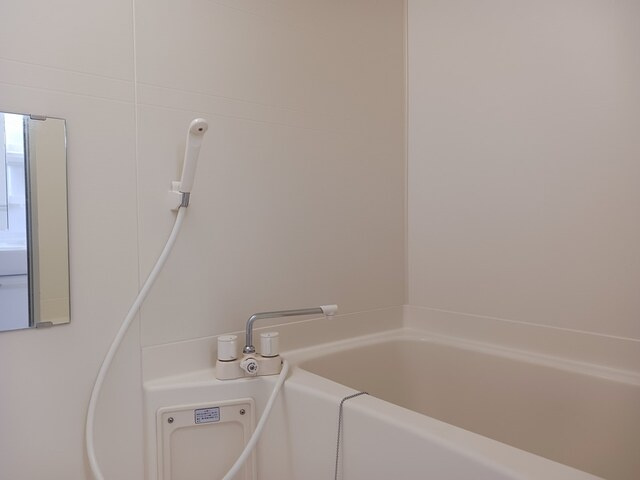 アルカサール幸　Ａの浴室