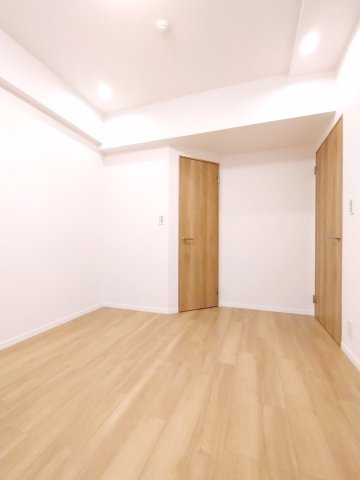 クレッセント磯子の洋室