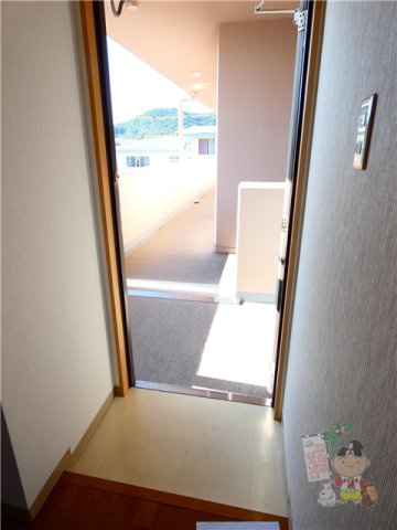 クレセール津島の玄関