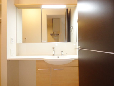 【洗面所】 | KRANE　A棟 | 洗髪洗面化粧台