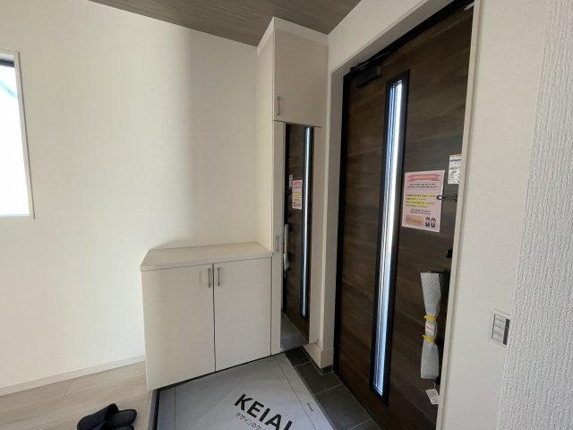 佐波郡玉村町9期（全2棟）1号棟の玄関