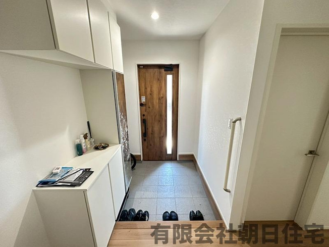 【玄関】 | 南平台築浅中古戸建 | 毎日通る玄関はこちらです