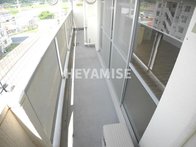 ビレッジハウス愛野1号棟のバルコニー|※室内画像は別号室のもの