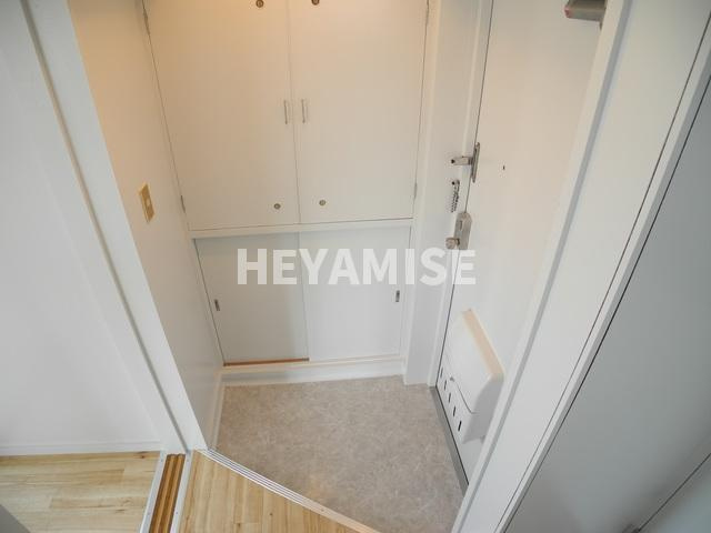 ビレッジハウス愛野1号棟の玄関|※室内画像は別号室のもの