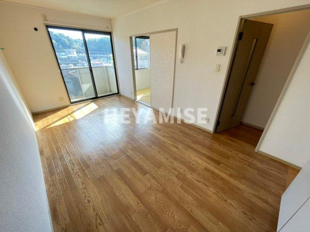 セジュール高尾の居間・リビング