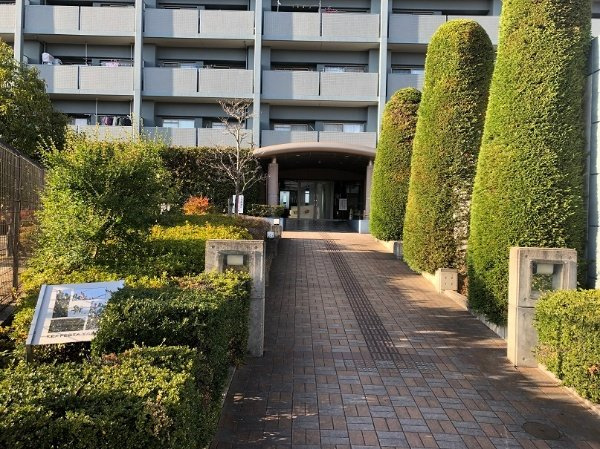 レックス・フェスタ野洲のエントランス