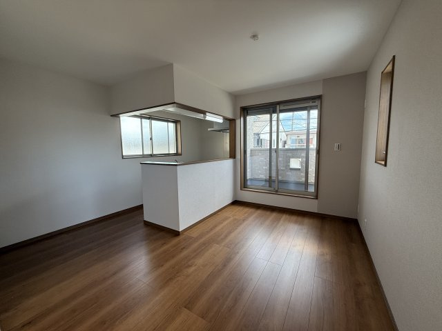 明石市二見町東二見戸建の居間・リビング