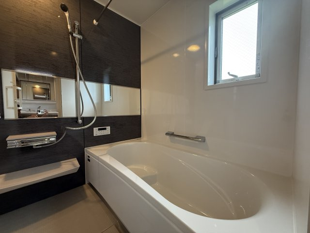 明石市二見町東二見戸建の浴室