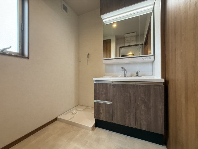 明石市二見町東二見新築戸建の洗面所