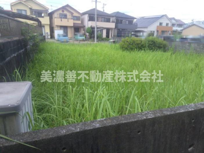 ６５６１２　岐阜市岩倉町土地の外観