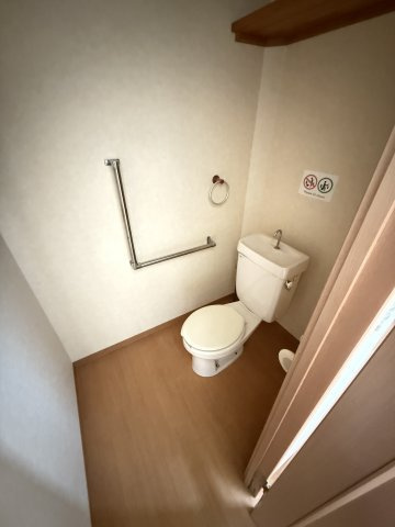 多摩市豊ヶ丘２丁目の事務所のトイレ|【Pハイツ2】