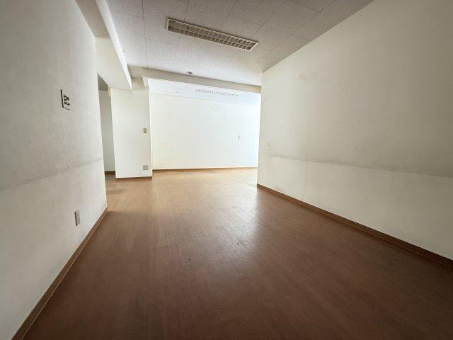 多摩市豊ヶ丘２丁目の事務所の内装|【Pハイツ2】