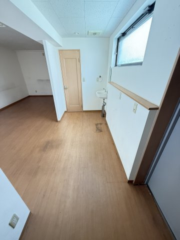 多摩市豊ヶ丘２丁目の事務所のキッチン|【Pハイツ2】