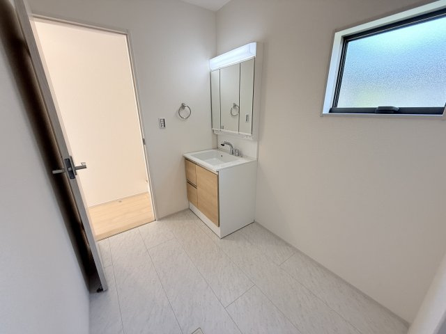 神戸市西区玉津町新方新築戸建9号棟の独立洗面台