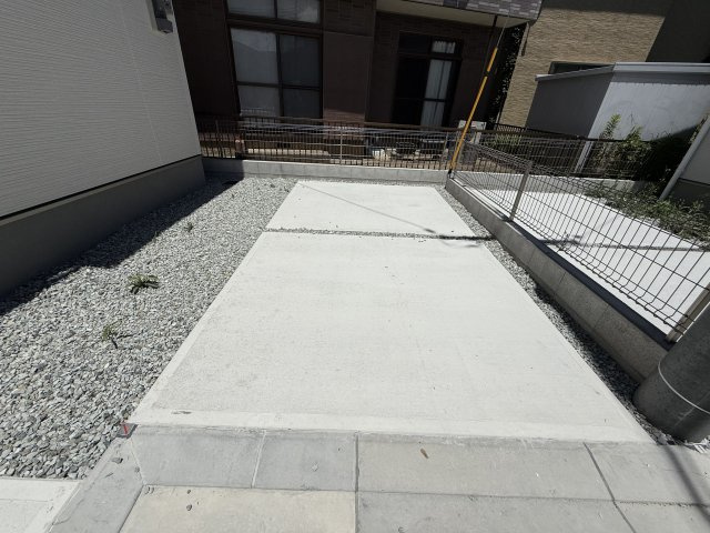 神戸市西区玉津町新方新築戸建9号棟の駐車場