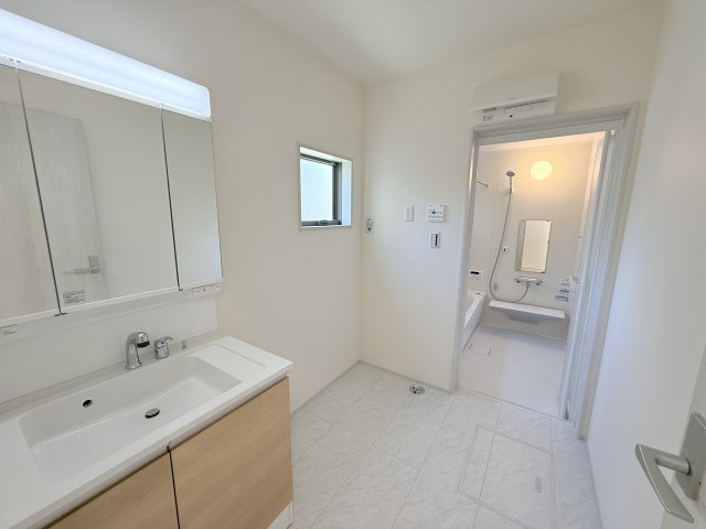 神戸市西区玉津町新方新築戸建9号棟の独立洗面台