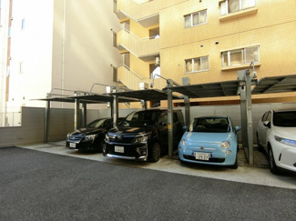 【駐車場】