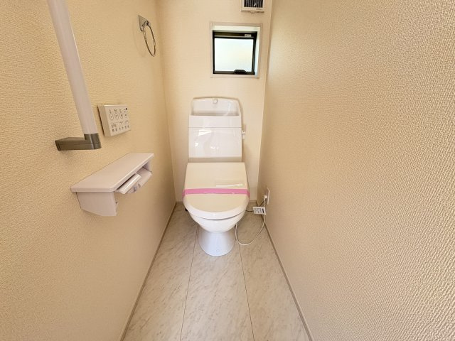 神戸市西区玉津町新方新築戸建8号棟のトイレ