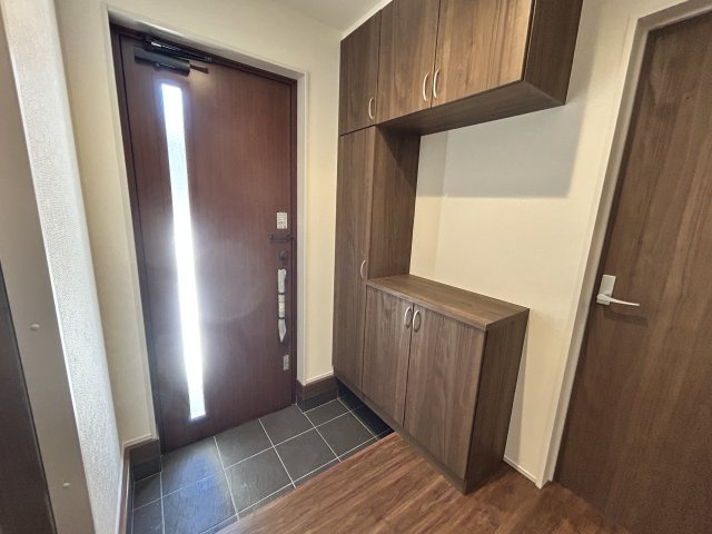 神戸市西区玉津町新方新築戸建8号棟の玄関