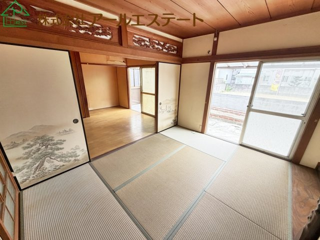加古川市東神吉町西井ノ口　　JR「宝殿駅」徒歩11分の和室