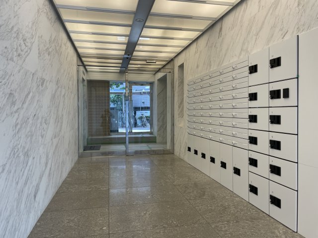 COCOハウス西葛西のエントランス|建物の内部です