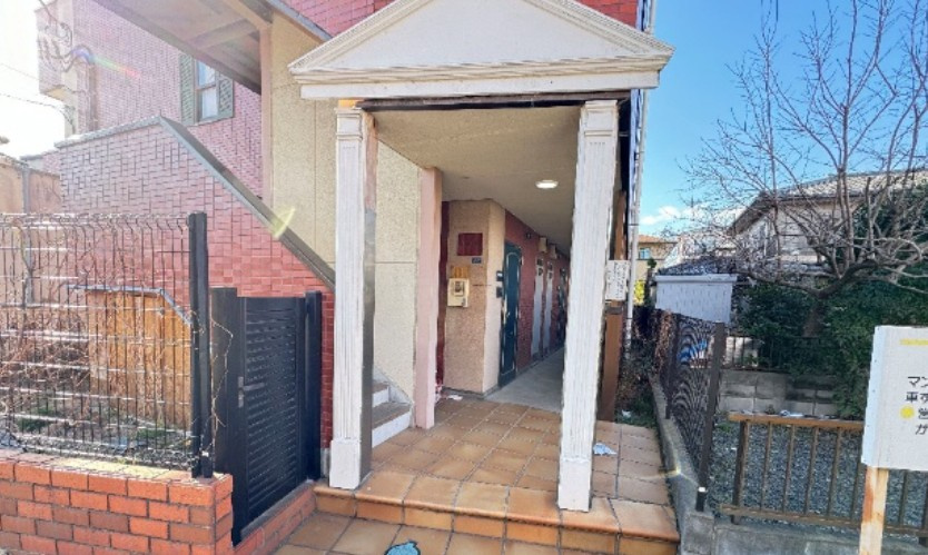 プティパレドゥのエントランス