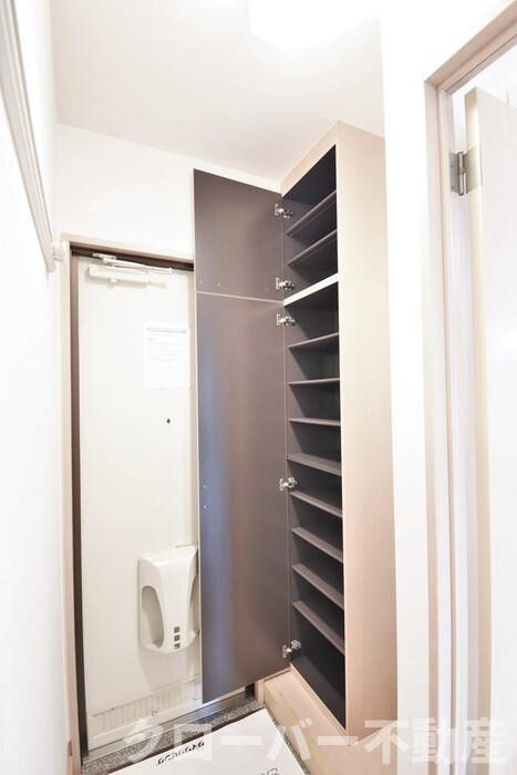 ＧＥＮＥＳＩＳの玄関|シューズボックス