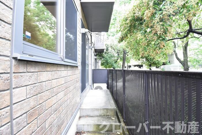 ＧＥＮＥＳＩＳのバルコニー|バルコニー（1F）