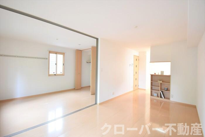 ＧＥＮＥＳＩＳの居間・リビング|LDK11．8帖