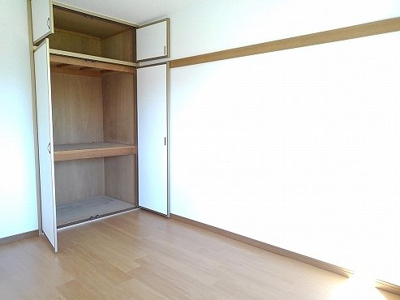 【収納】 | エルガーデンⅡ | 十分な収納スペースがあります