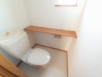 【トイレ】 | フリーデンＣ | ゆったりとした空間のトイレです