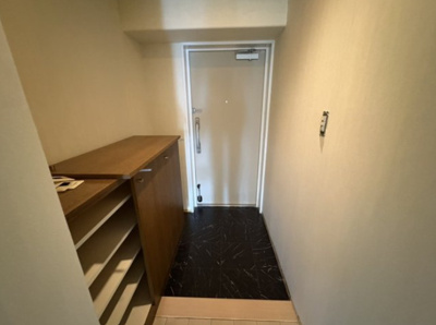 【玄関】 | メイツ南千里 | 玄関★