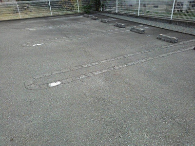 【駐車場】 | ミルトガーデン | 駐車スペースもあります