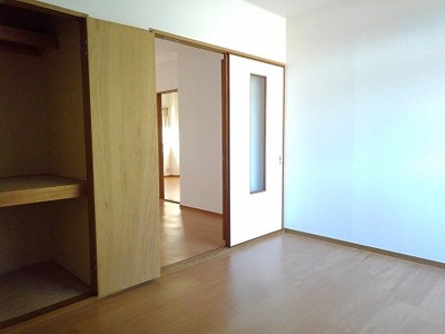 【内装】 | エムカーサ | 明るい色調の室内です