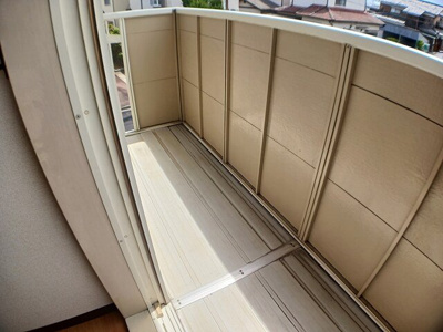 【バルコニー】 | コーポ三輪 | お洗濯にも便利なバルコニー付き