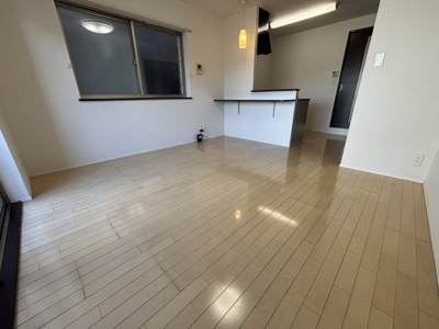 【居間・リビング】 | ポルシェ松浜 | 洋室11.5帖