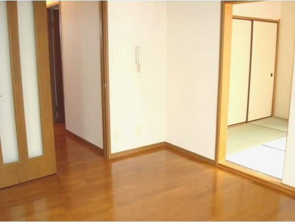 サンパティークの居間・リビング