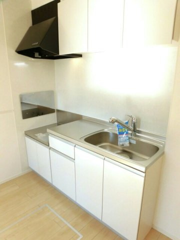 ブリーズ・フルールのキッチン|コンパクトなキッチンで掃除もラクラク