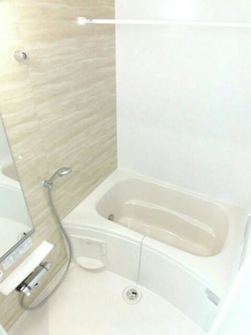 ブリーズ・フルールの浴室|日々の疲れを癒すお風呂付です