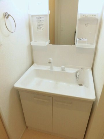 ブリーズ・フルールの洗面所|広い洗面スペース