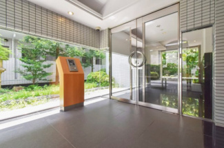 【エントランス】