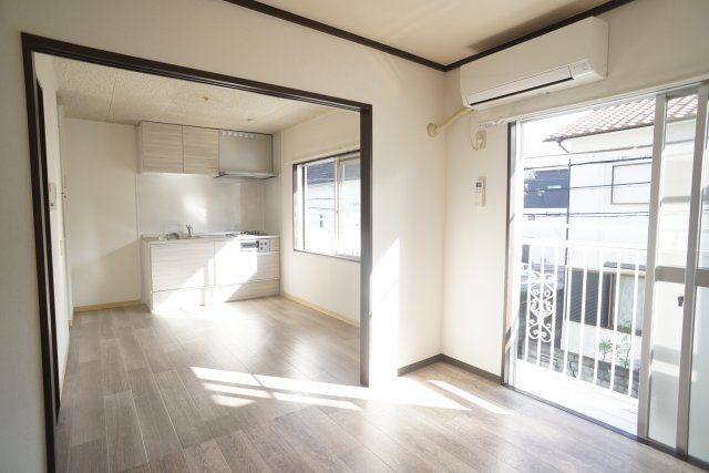 谷口町ハイツの居間・リビング