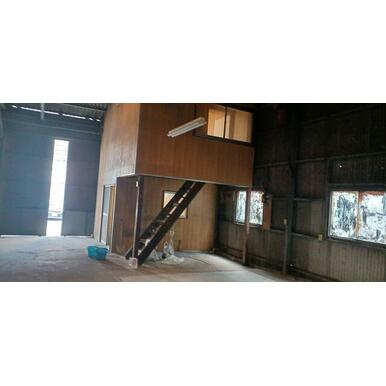 鶴⾒区駒岡３７．５坪の内装